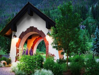 Vail Luxury Accommodation Easy Access to Village & Slopes Vail Luxury Accommodation Easy Access to Village & Slopes